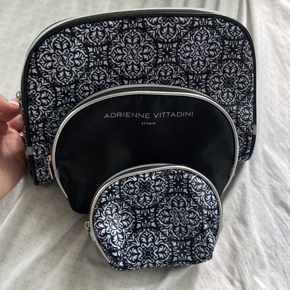 Adrienne Vittadini travel bag set